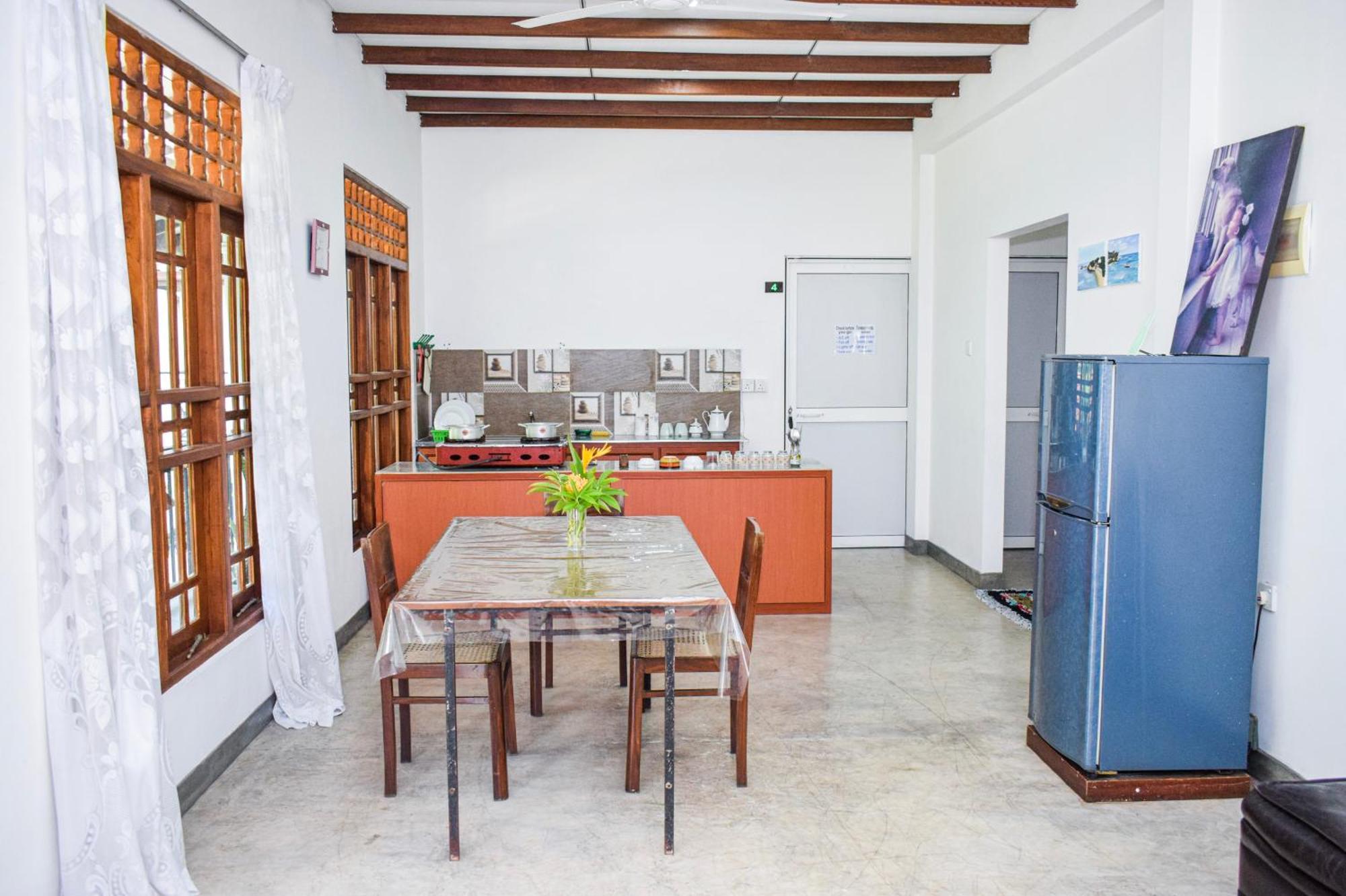 The Emerald Guest House & Villa Unawatuna Buitenkant foto
