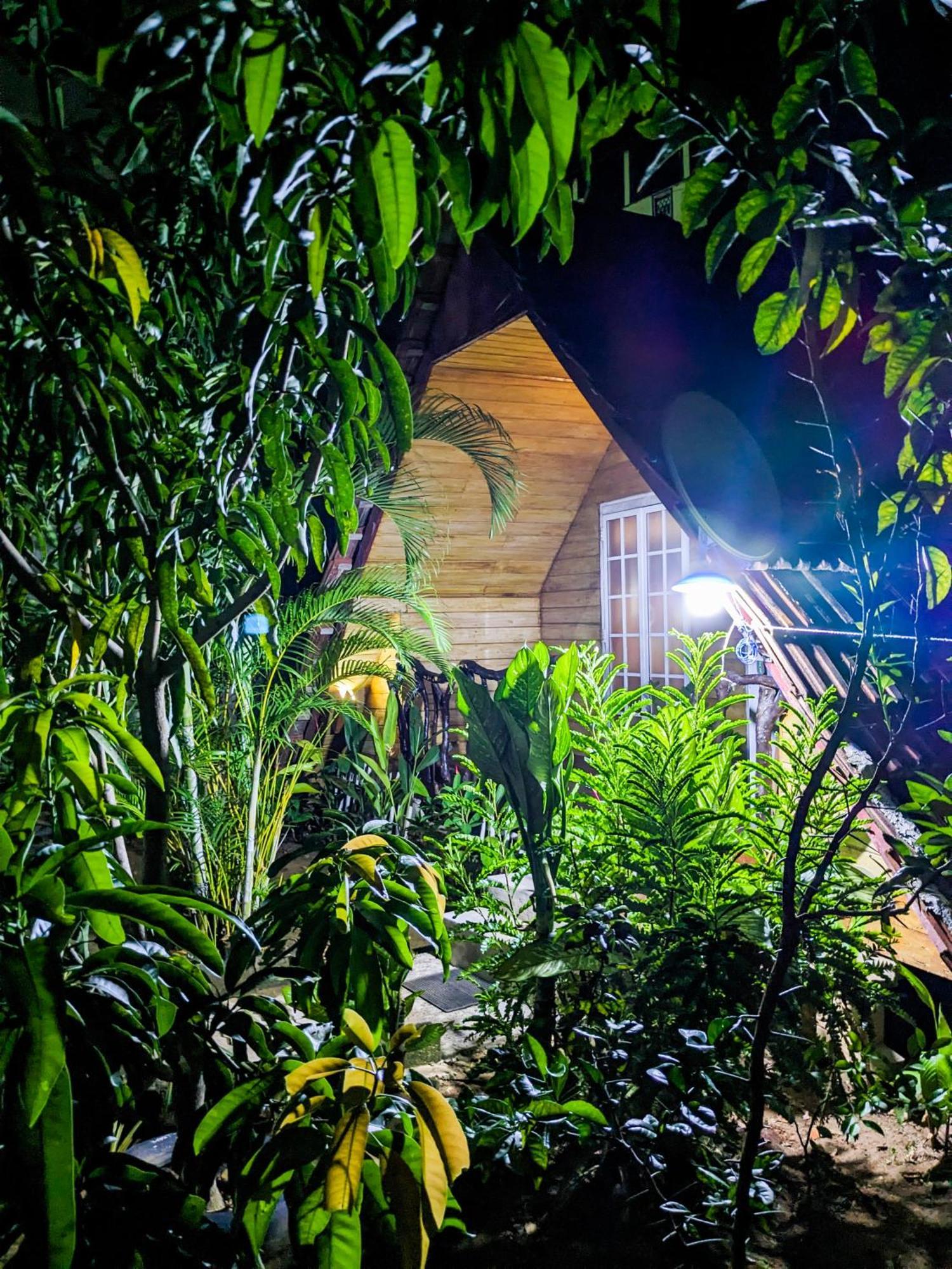 The Emerald Guest House & Villa Unawatuna Buitenkant foto